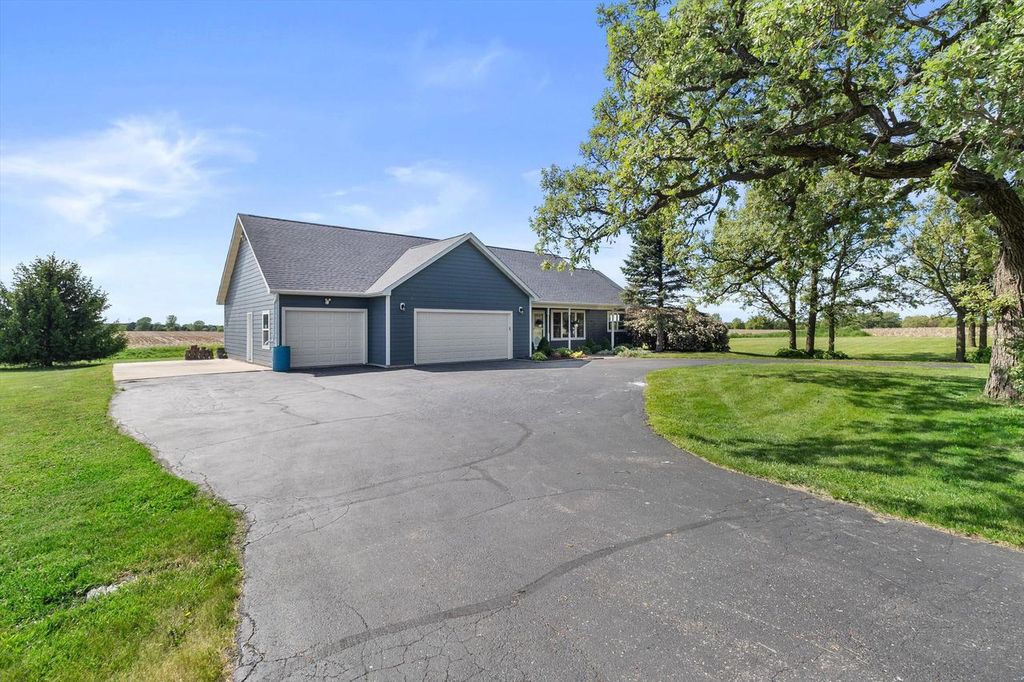 Photo of N5963 Foster ROAD, Elkhorn, WI 53121 (MLS # 1963714)