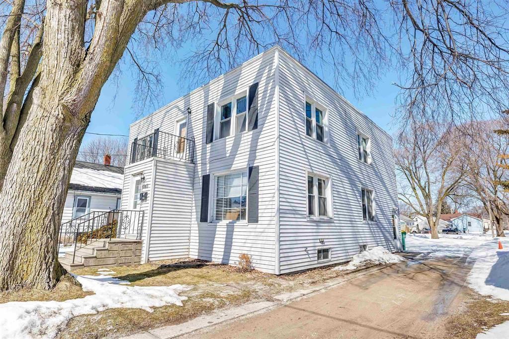 Photo of 1243 Berner STREET, Green Bay, WI 54302 (MLS # 50319803)