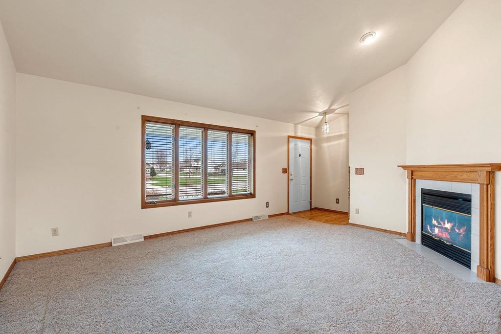Photo of 2682 Altair STREET, Green Bay, WI 54311 (MLS # 50324337)