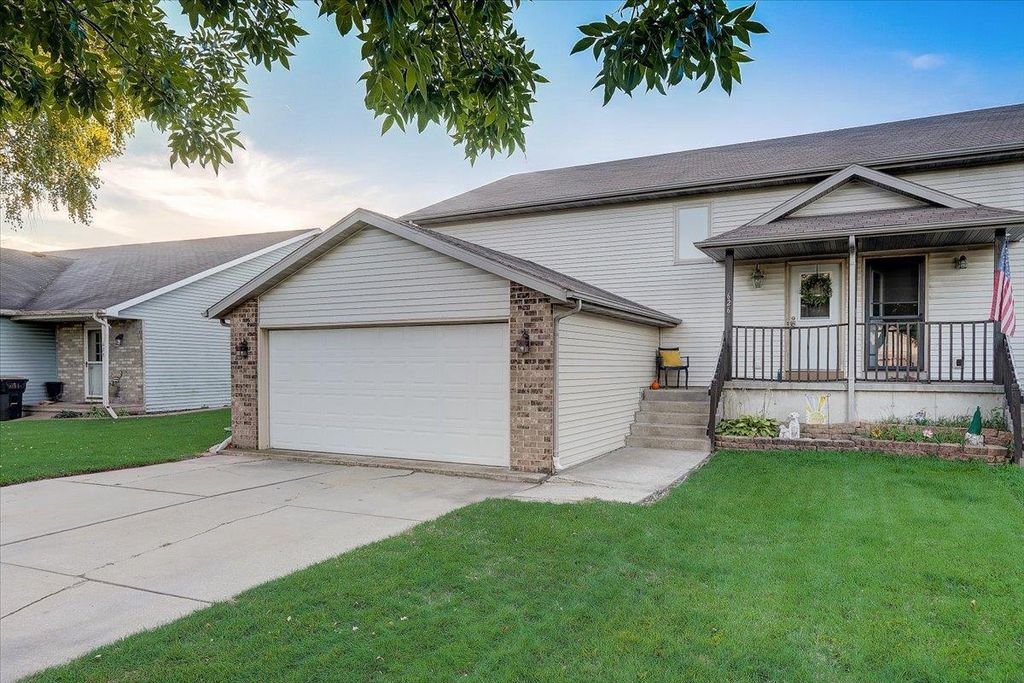 Photo of 717 East AVENUE, West Salem, WI 54669 (MLS # 1944642)