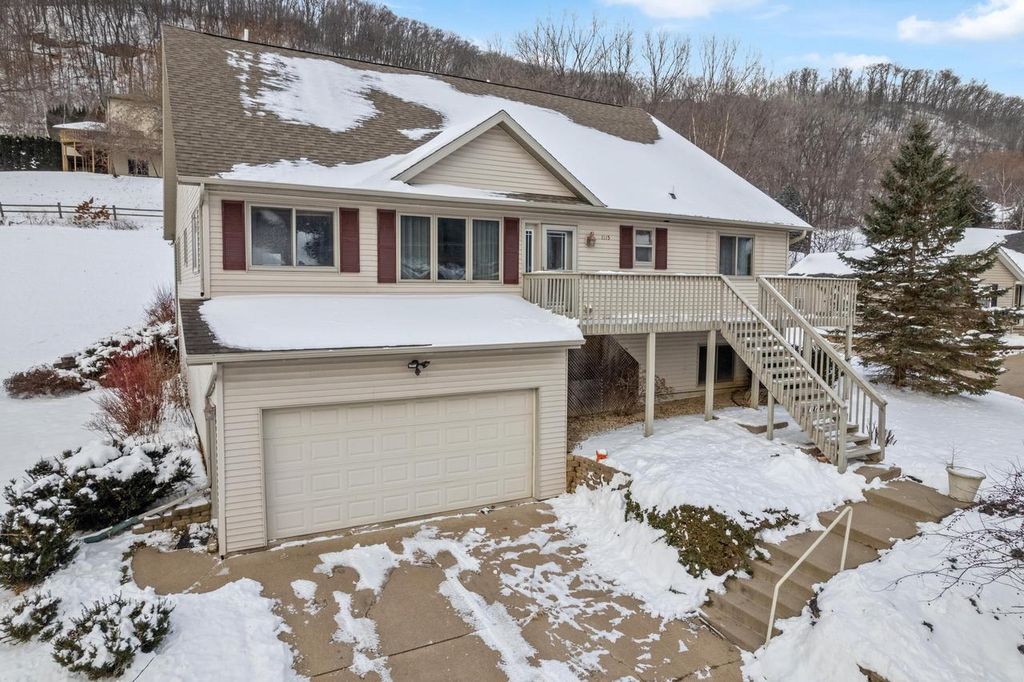 Photo of 1115 Jonathan LANE, La Crescent, WI 55947 (MLS # 1944794)