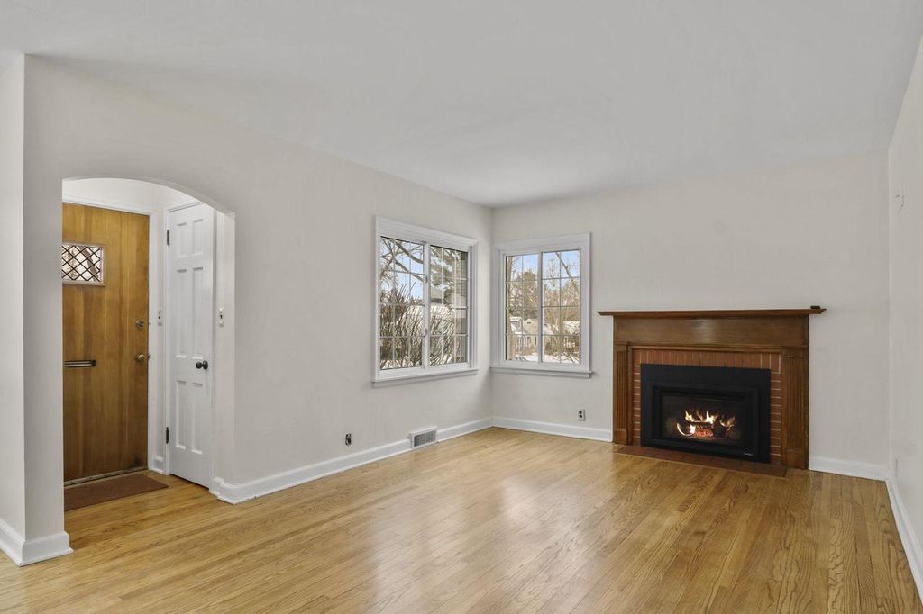 Photo of 37 S Hillside TERRACE, Madison, WI 53705 (MLS # 2014177)