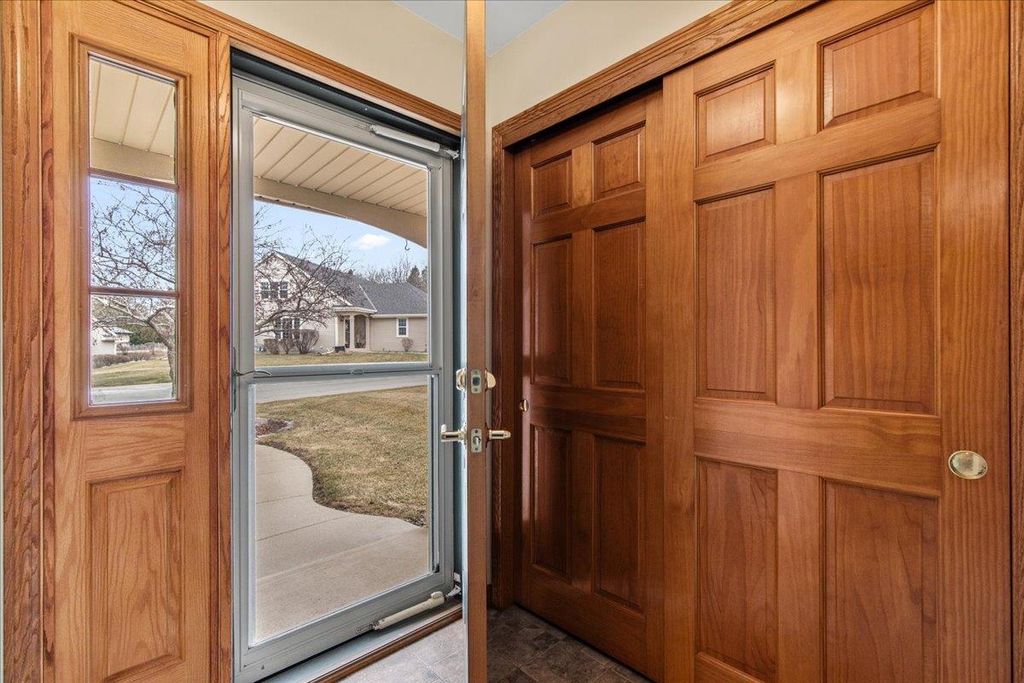 Photo of N160W20271 Fox Creek DRIVE, Jackson, WI 53037 (MLS # 50322821)