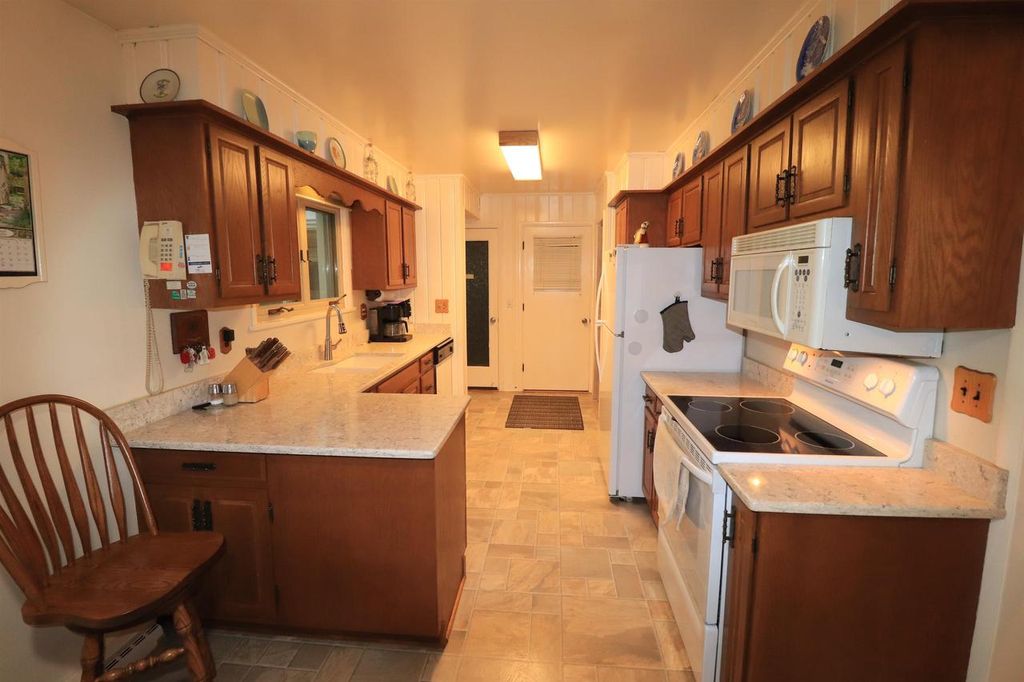 Photo of 541 N Arch STREET, Janesville, WI 53548 (MLS # 2021148)