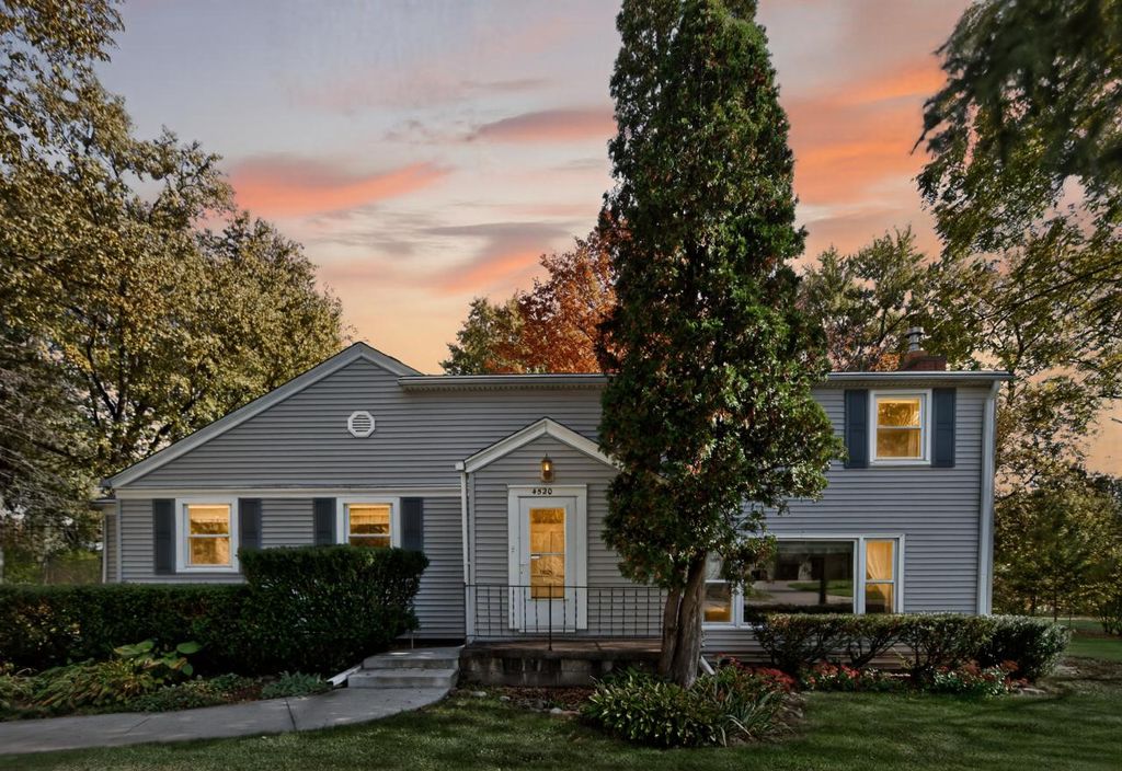 Photo of 4520 N 106th STREET, Wauwatosa, WI 53225 (MLS # 1942221)