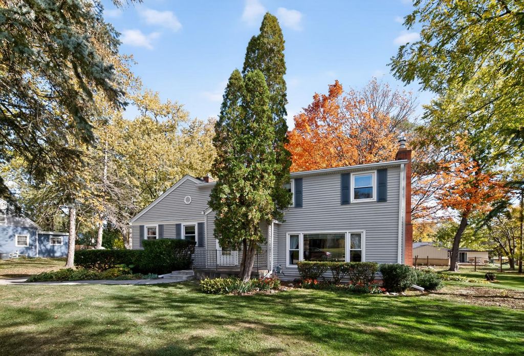 Photo of 4520 N 106th STREET, Wauwatosa, WI 53225 (MLS # 1942221)