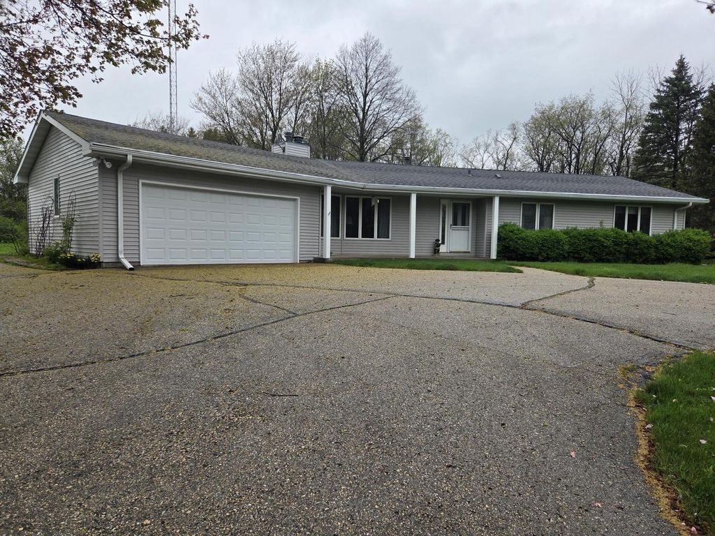 Photo of 3345 County Road F SOUTH S, Delavan, WI 53115 (MLS # 1959874)