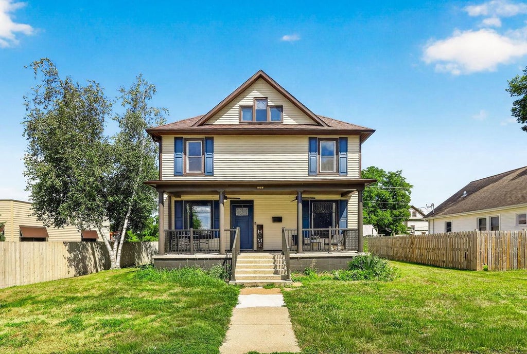 Photo of 908 Monroe STREET, Sauk City, WI 53583 (MLS # 2029779)