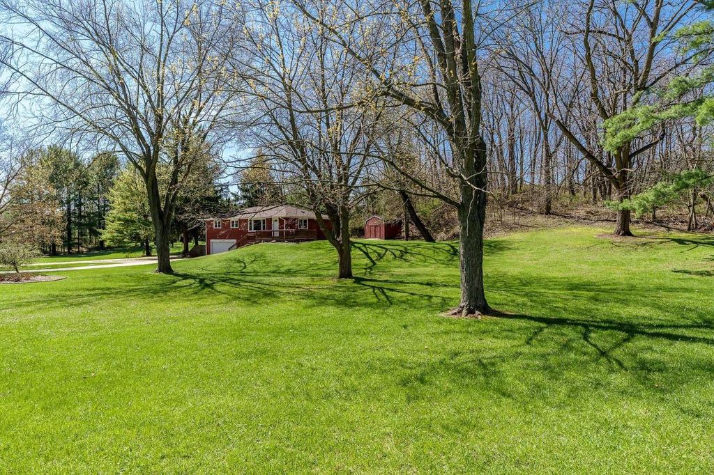 Photo of 2821 W Memorial DRIVE, Janesville, WI 53548 (MLS # 2020747)