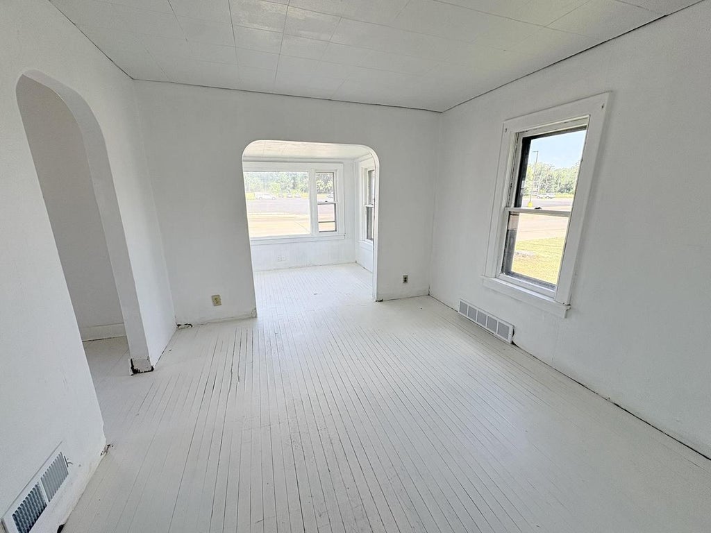 Photo of 2261 W Grand AVENUE, Wisconsin Rapids, WI 54495 (MLS # 22603544)