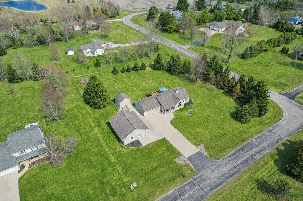 Photo of 6156 Gwen LANE, Allenton, WI 53002 (MLS # 2019549)