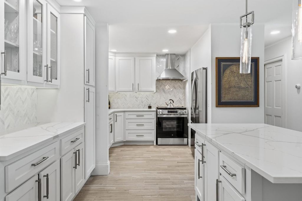 Photo of 1270 Wisconsin STREET #211, Lake Geneva, WI 53147 (MLS # 1962115)