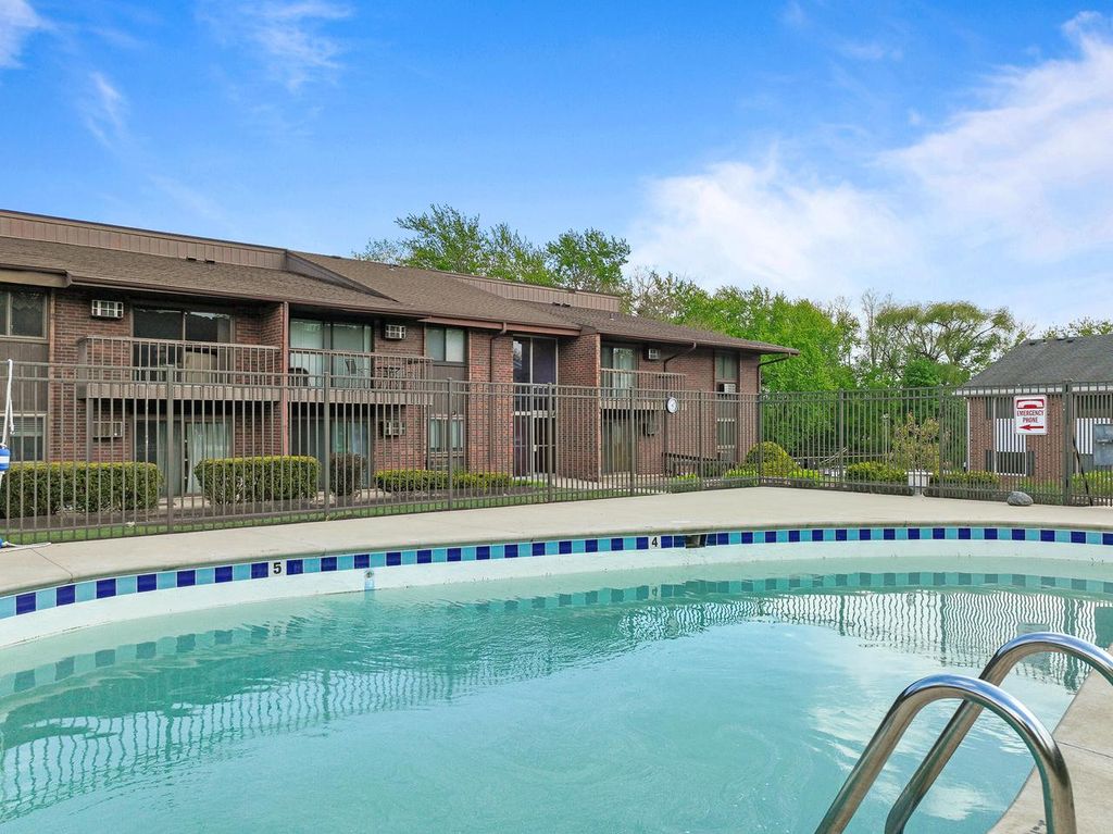 Photo of 1270 Wisconsin STREET #211, Lake Geneva, WI 53147 (MLS # 1962115)
