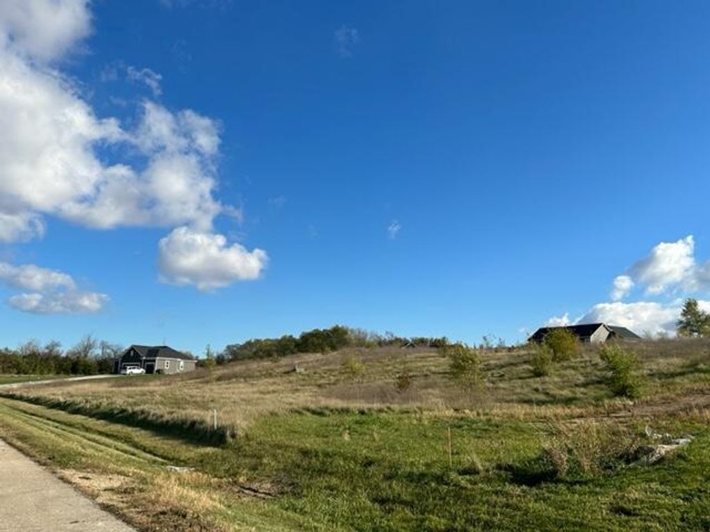Photo of Lt27 Leasure COURT, East Troy, WI 53120 (MLS # 1940144)