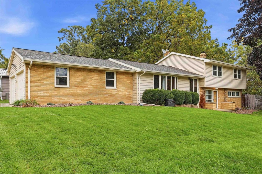 Photo of 419 Simonet STREET, WI 54301 (MLS # 50333702)