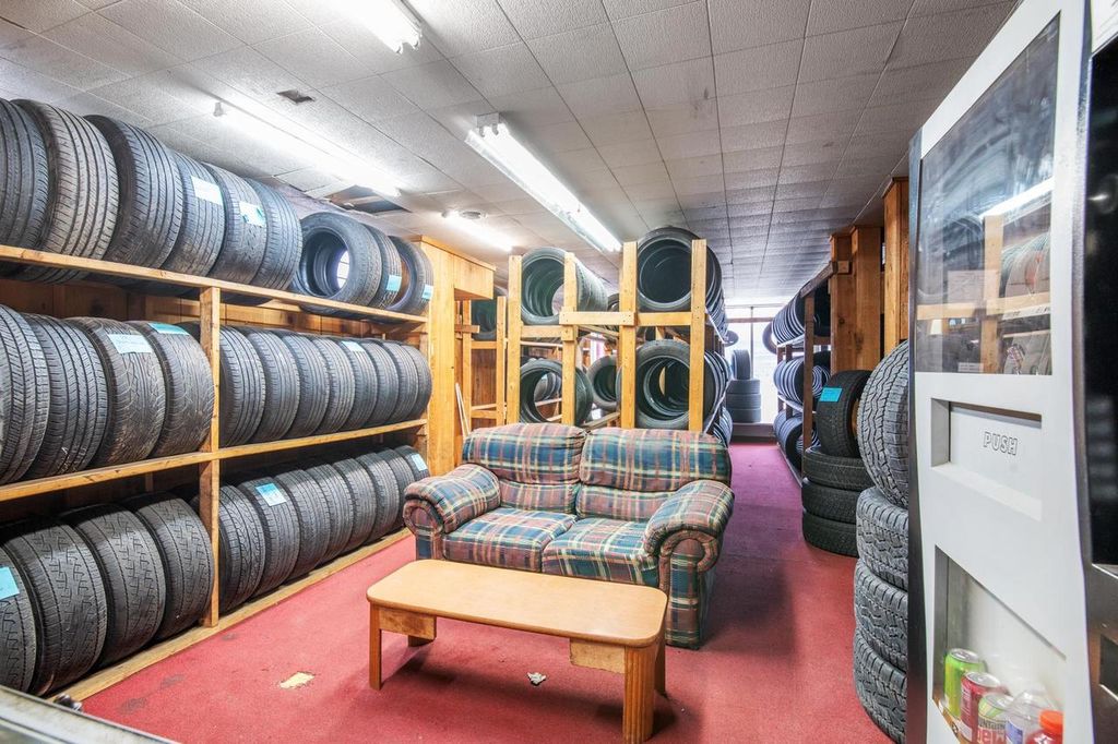 Photo of 1666 Main STREET, Green Bay, WI 54302 (MLS # 50319875)