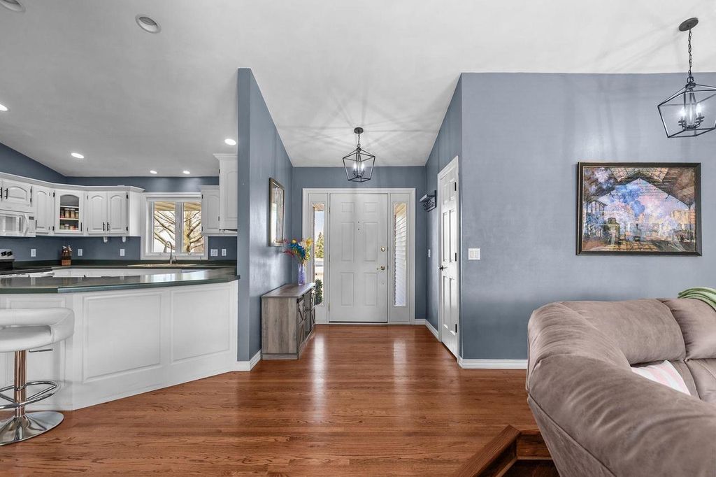 Photo of N274 Mueller COURT, Appleton, WI 54915 (MLS # 50323461)