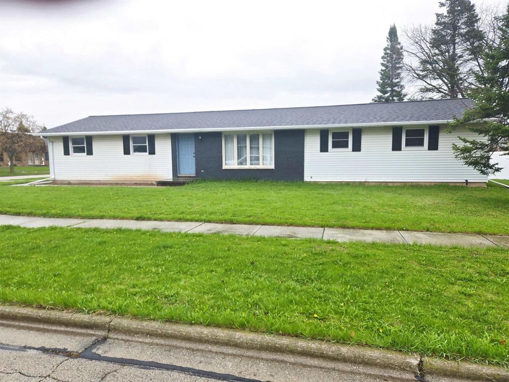 Photo of 1237 Robin STREET, De Pere, WI 54115 (MLS # 50325670)