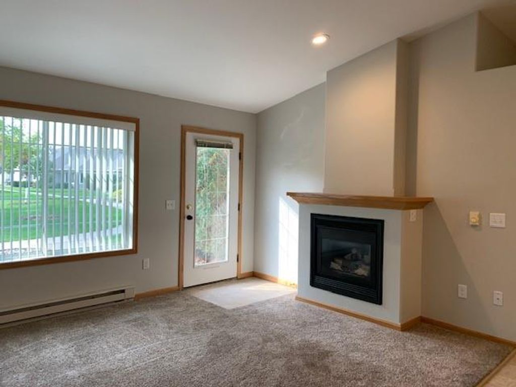 Photo of 3312 S Robin Meadows LANE #3312, Eau Claire, WI 54701 (MLS # 1599811)