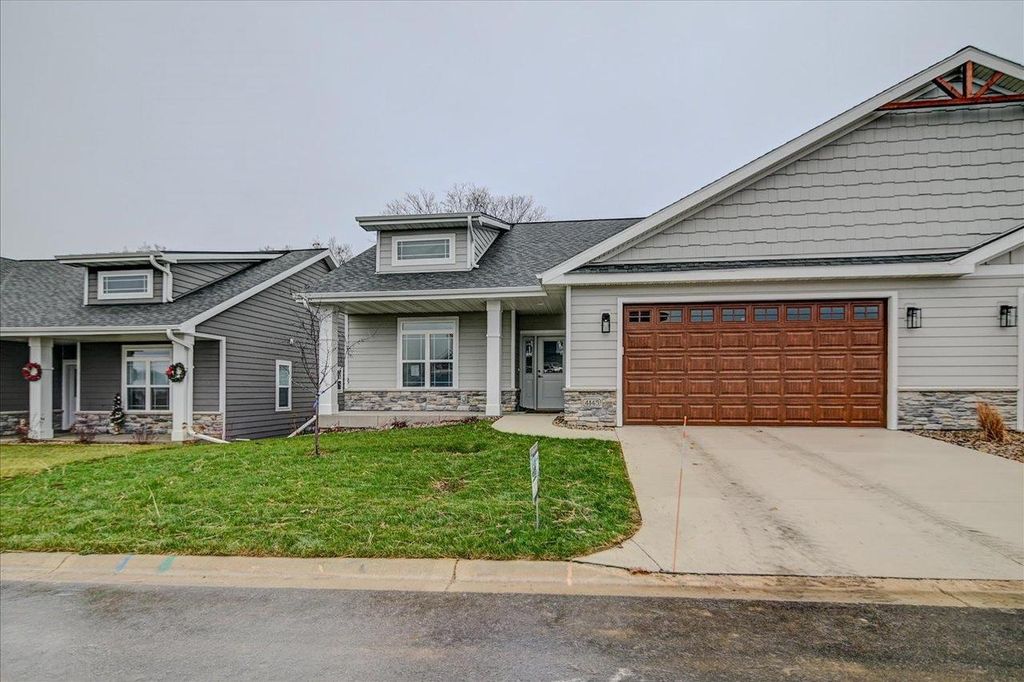 Photo of 6473 Ridge View WAY, Deforest, WI 53532 (MLS # 2019898)