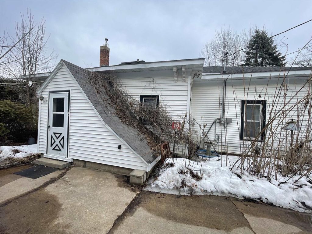 Photo of 2812 Water STREET, Stevens Point, WI 54481 (MLS # 22600607)