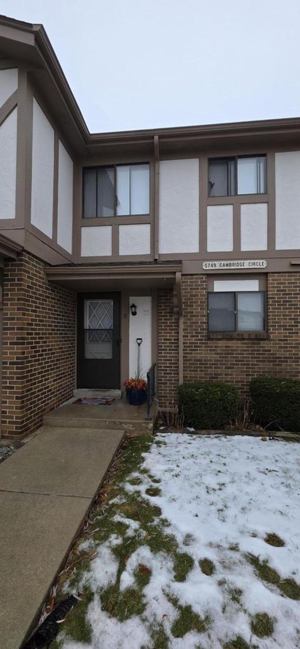 Photo of 5749 Cambridge CIRCLE #2, Mount Pleasant, WI 53406 (MLS # 1946501)