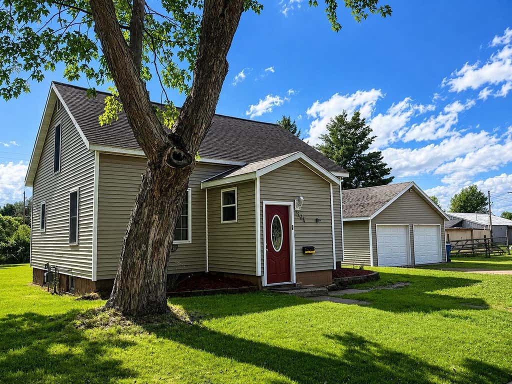 Photo of 304 N Thomas STREET, Merrill, WI 54452 (MLS # 50327394)