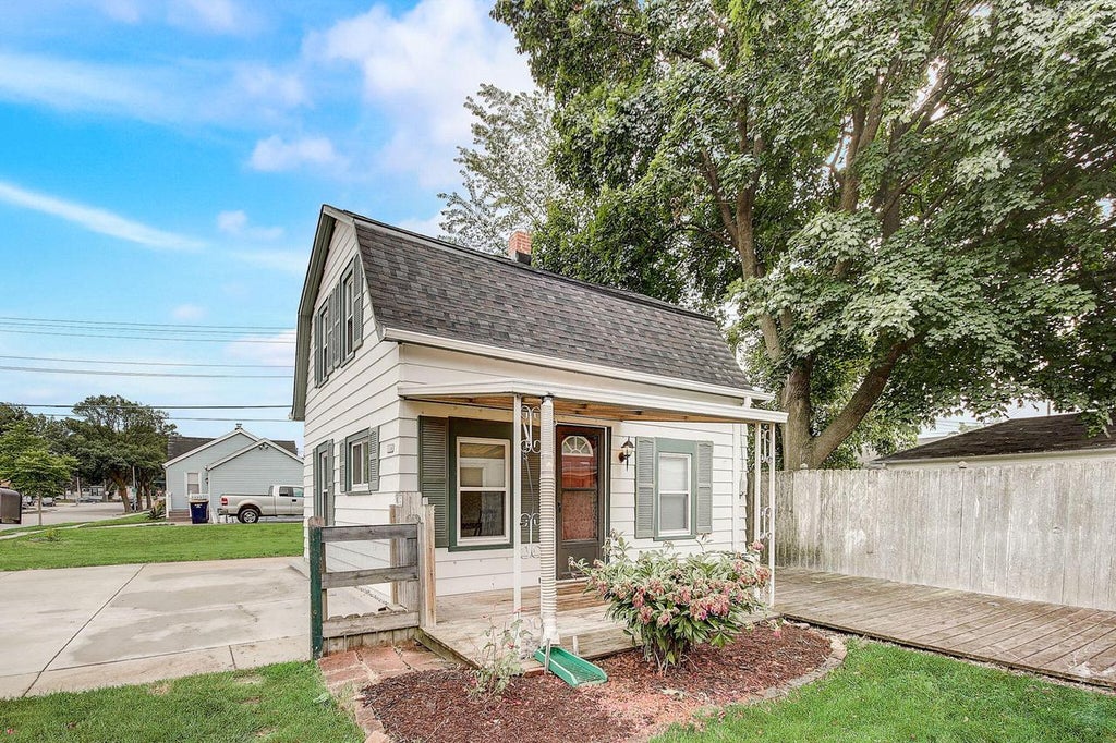 Photo of 1106 S 110th STREET, West Allis, WI 53214 (MLS # 1983567)