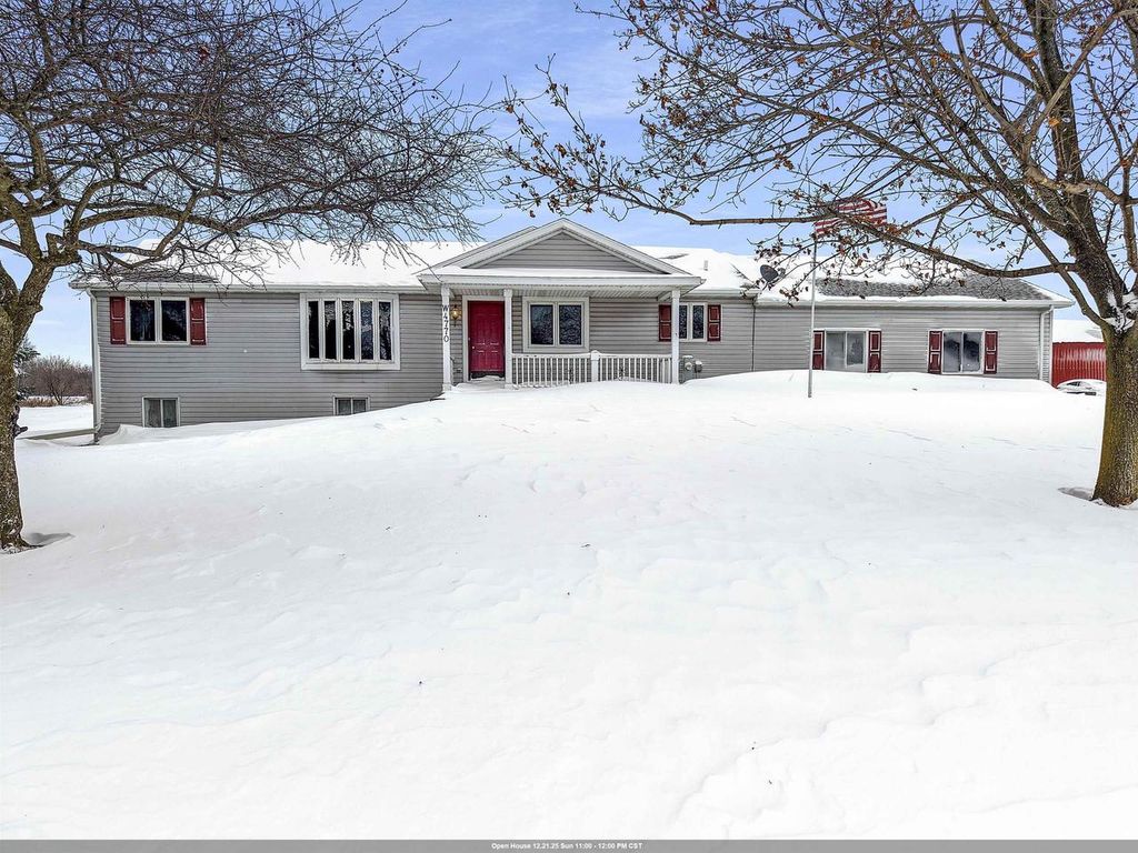 Photo of W4770 Ertl ROAD, Menasha, WI 54952 (MLS # 50319186)