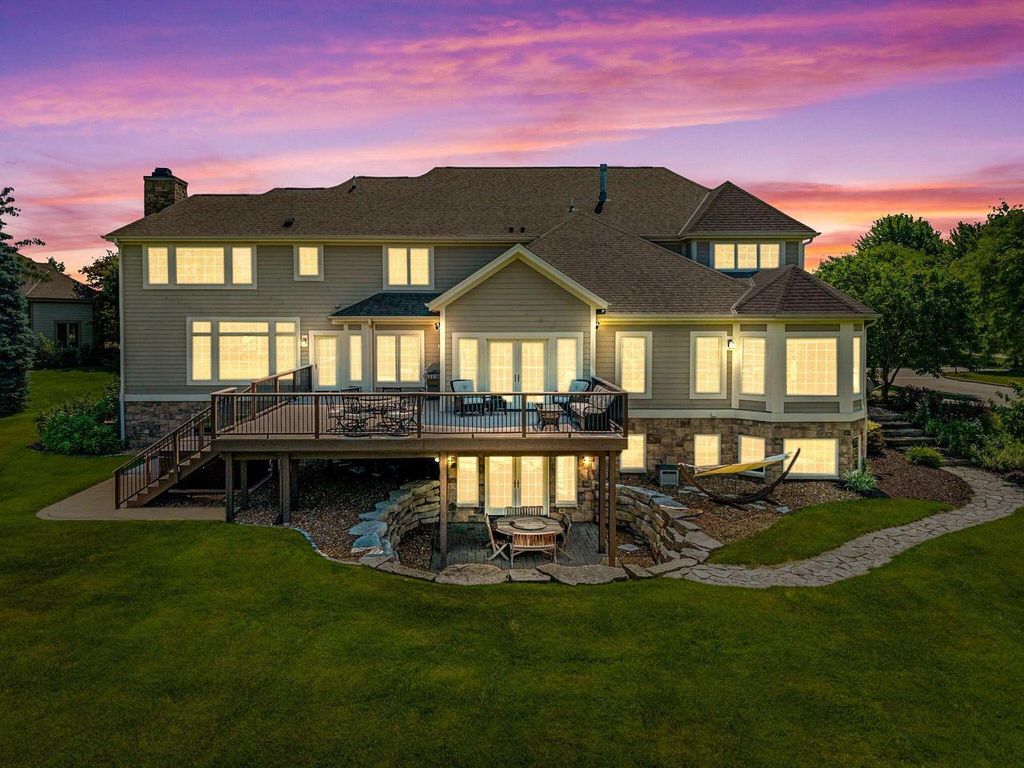 Photo of 1252 Mary Hill CIRCLE, Hartland, WI 53029 (MLS # 1934095)