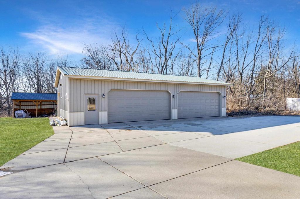 Photo of 4805 Schneider DRIVE, Fitchburg, WI 53575 (MLS # 2017007)