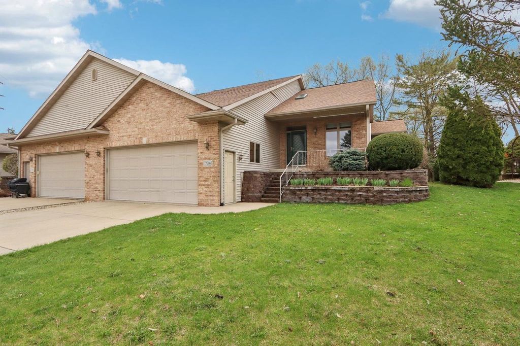 Photo of 734 8th STREET, Prairie Du Sac, WI 53578 (MLS # 2020090)