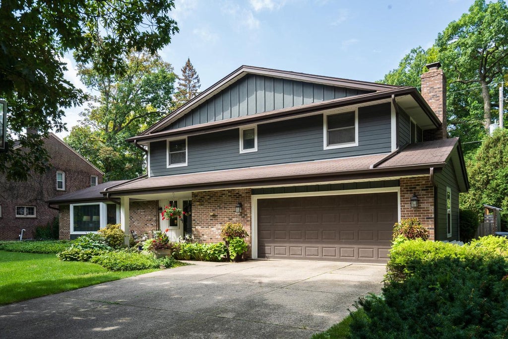 Photo of 1521 N 122nd STREET, Wauwatosa, WI 53226 (MLS # 1978517)