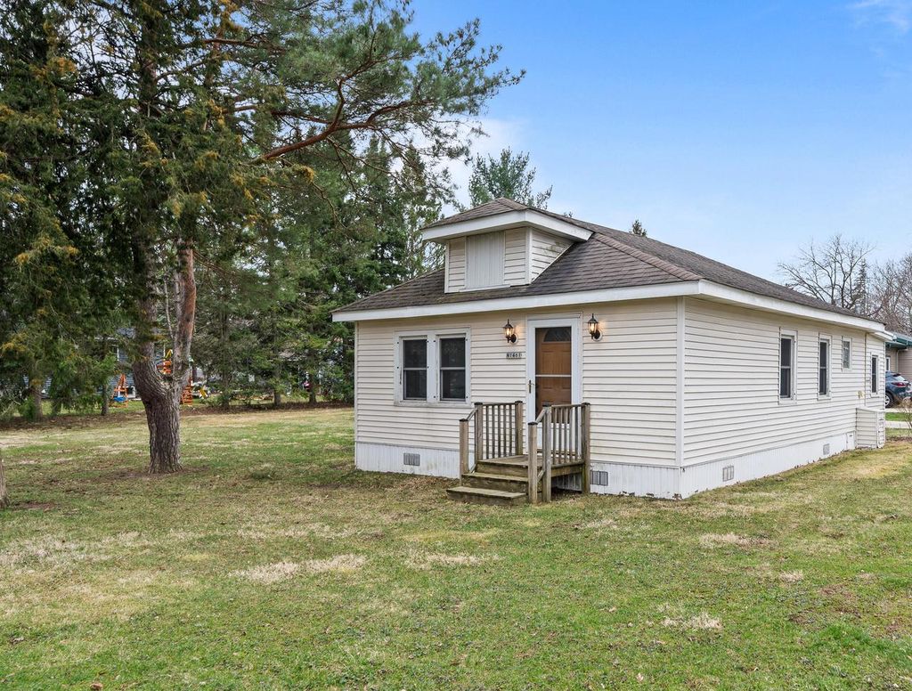 Photo of N1461 Jasmine DRIVE, Genoa City, WI 53128 (MLS # 1956166)