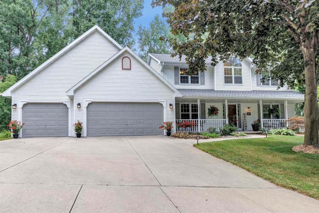 Photo of 250 Windward ROAD, Green Bay, WI 54302 (MLS # 50331795)