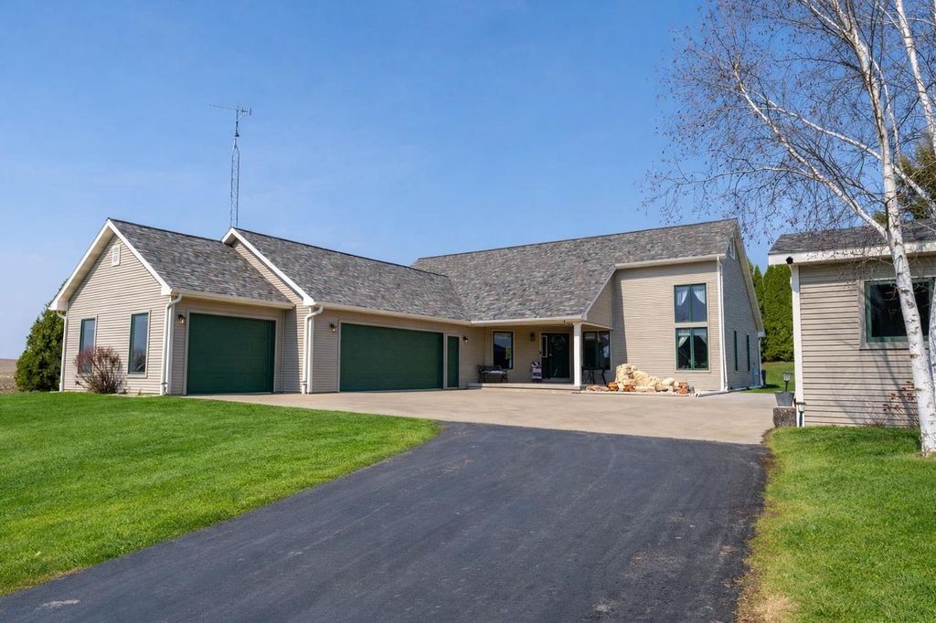 Photo of 207 W 2nd STREET, Friesland, WI 53935 (MLS # 2018444)