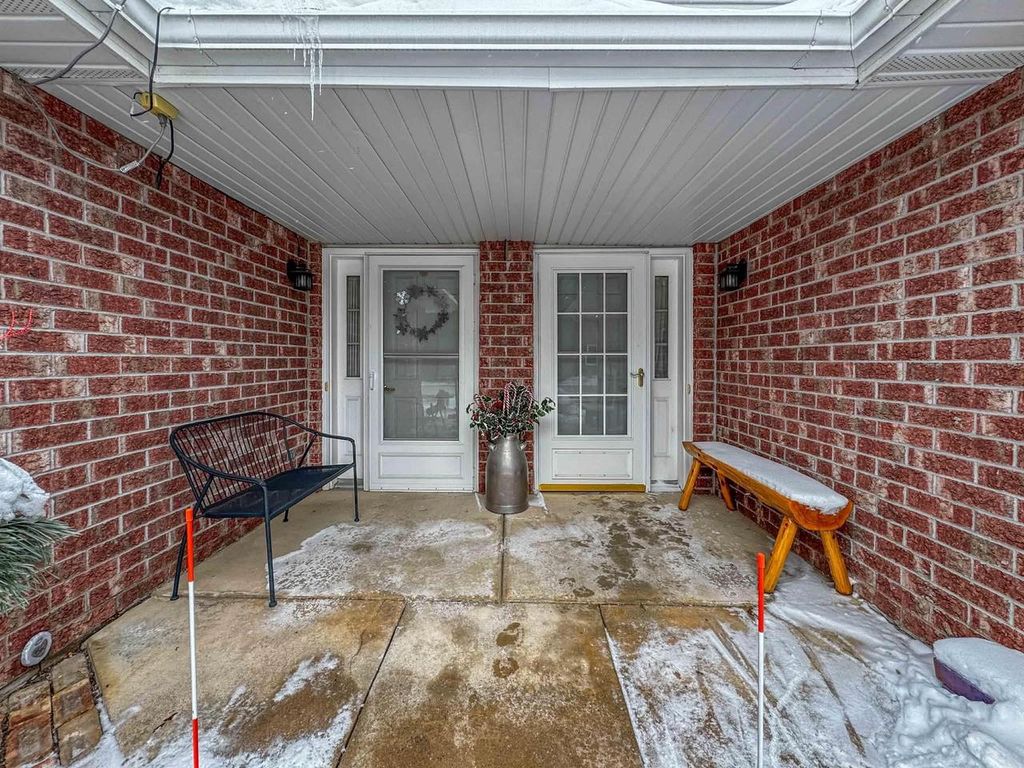 Photo of 2575 Telluride TRAIL #E, Howard, WI 54313 (MLS # 50319472)