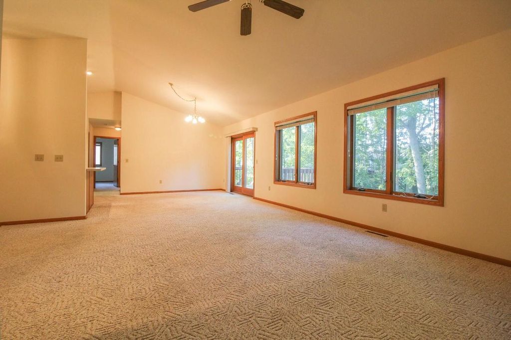 Photo of 1213 W Glen River ROAD, Glendale, WI 53217 (MLS # 1944220)