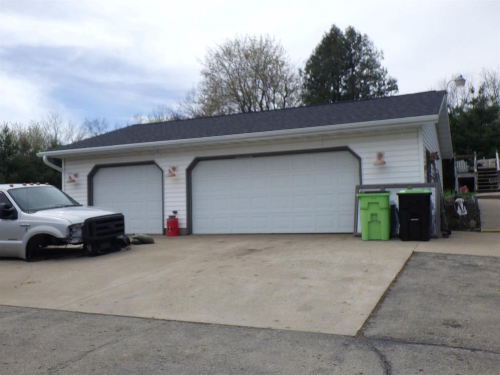 Photo of E9123 Golf Club ROAD, Clintonville, WI 54929 (MLS # 50324436)