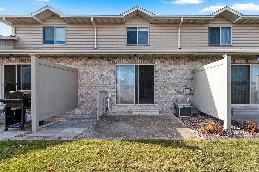 Photo of 2171 Trailside LANE, De Pere, WI 54115 (MLS # 50318104)