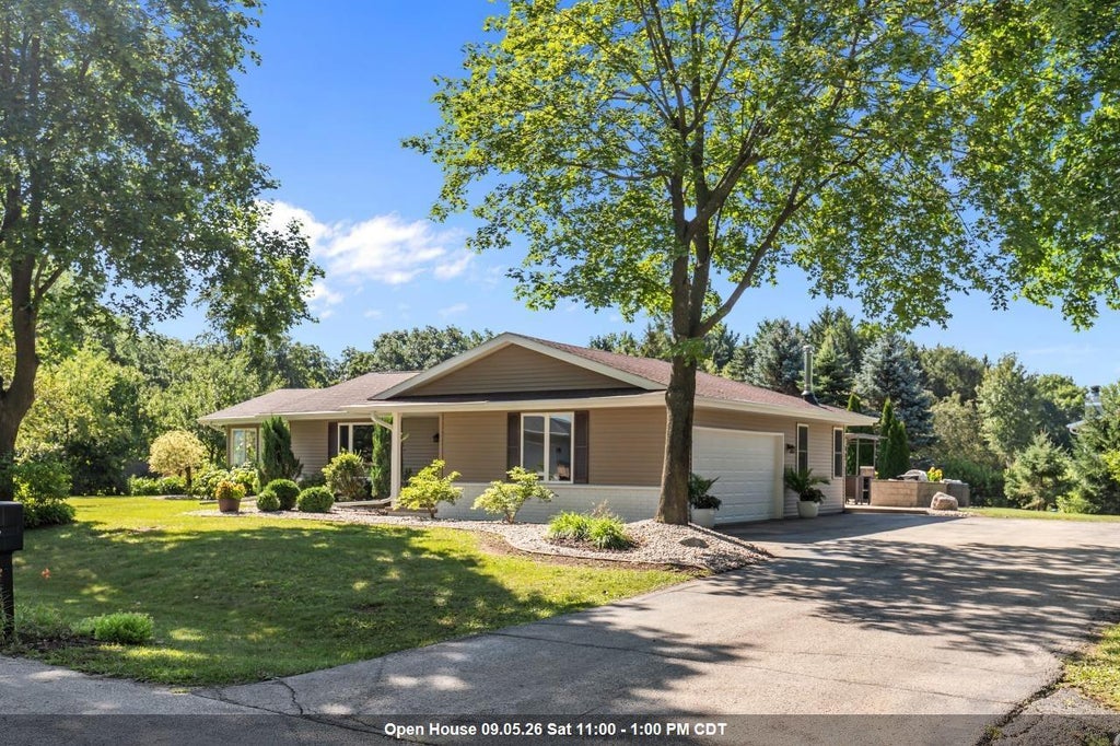 Photo of 5771 St Ives ROAD, Oshkosh, WI 54904 (MLS # 50332020)