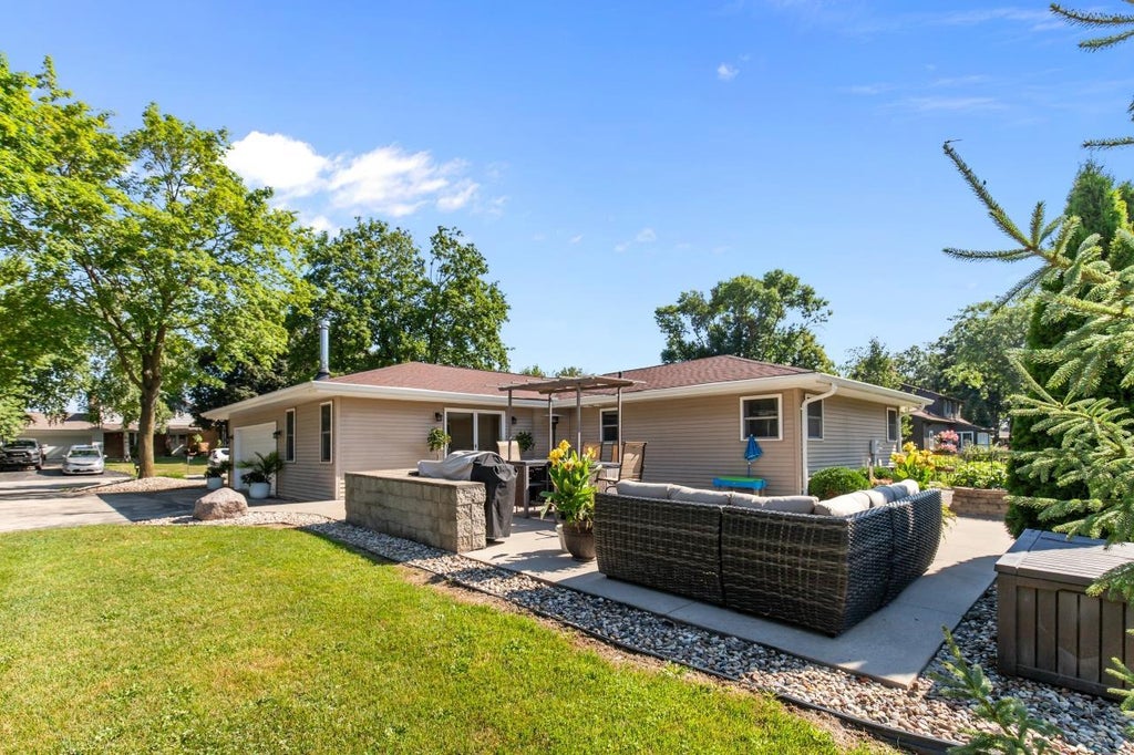 Photo of 5771 St Ives ROAD, Oshkosh, WI 54904 (MLS # 50332020)