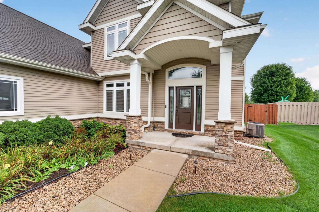 Photo of 1199 Virdon DRIVE, Sun Prairie, WI 53590 (MLS # 2032207)