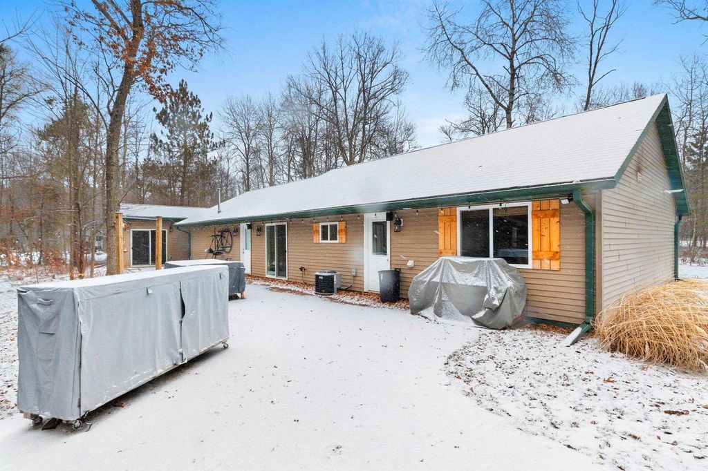 Photo of W9988 Terri LANE, Crivitz, WI 54114 (MLS # 50322257)