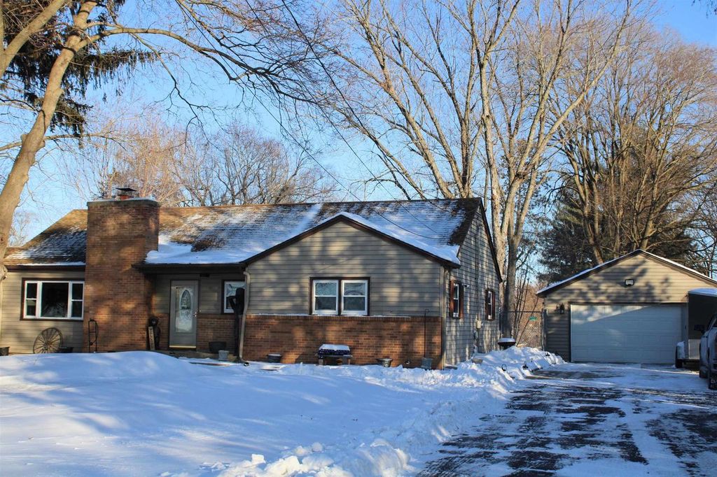 Photo of 8823 S Creek ROAD, Beloit, WI 53511 (MLS # 2015395)