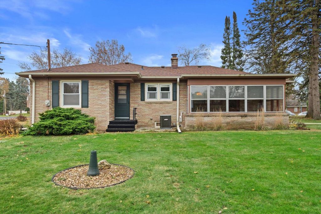 Photo of 3410 N Elmwood DRIVE, Elmwood Park, WI 53405 (MLS # 1944095)