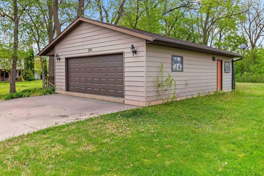 Photo of 524 E Ontario STREET, Omro, WI 54963 (MLS # 50325883)