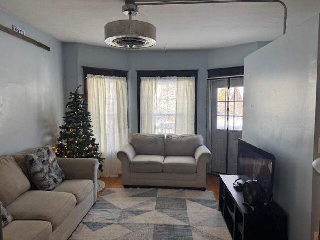 Photo of 3069 S Wentworth AVENUE #3071, Milwaukee, WI 53207 (MLS # 1944912)