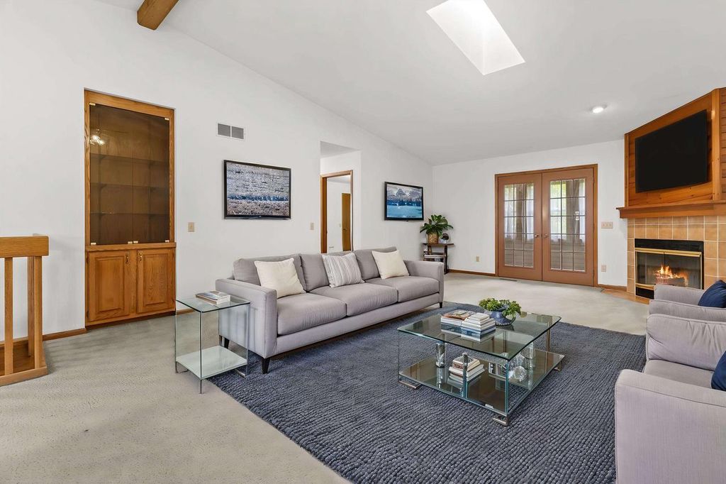 Photo of 639 Wood Violet LANE, Sun Prairie, WI 53590 (MLS # 2022979)