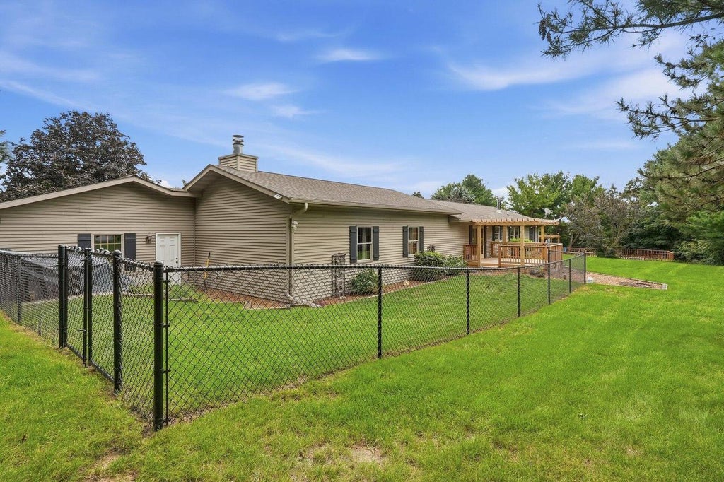 Photo of W2627 Copperhead LANE, Elkhorn, WI 53121 (MLS # 1980103)